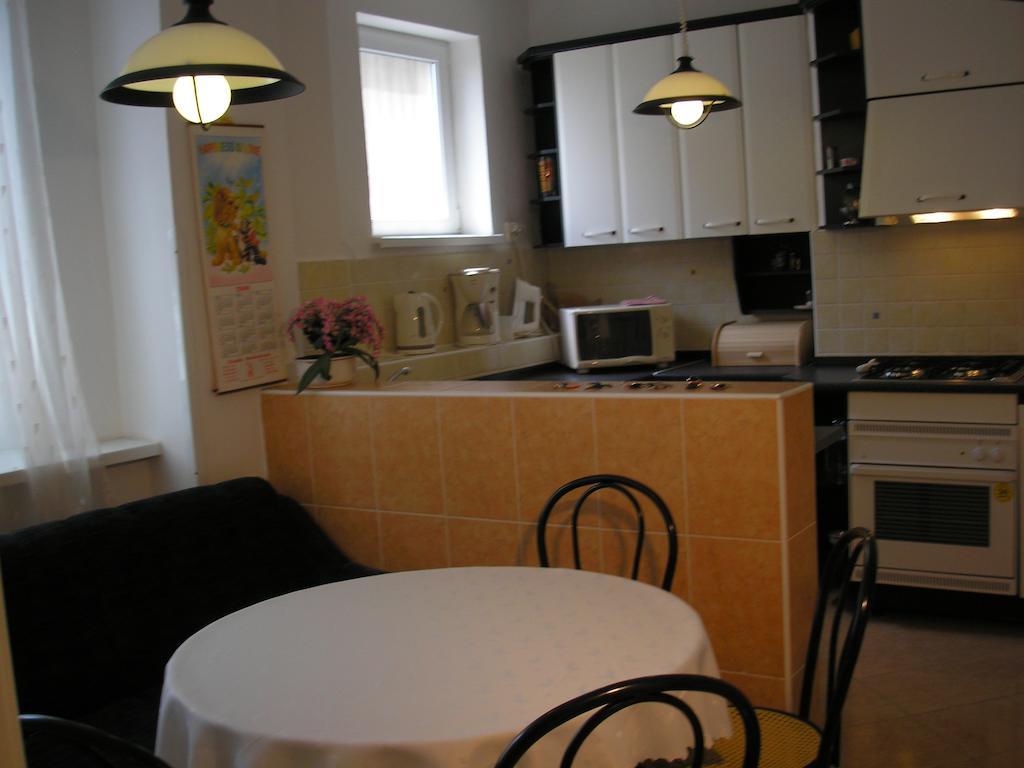 Apartment Accommodation Up To 17 布拉迪斯拉发 外观 照片
